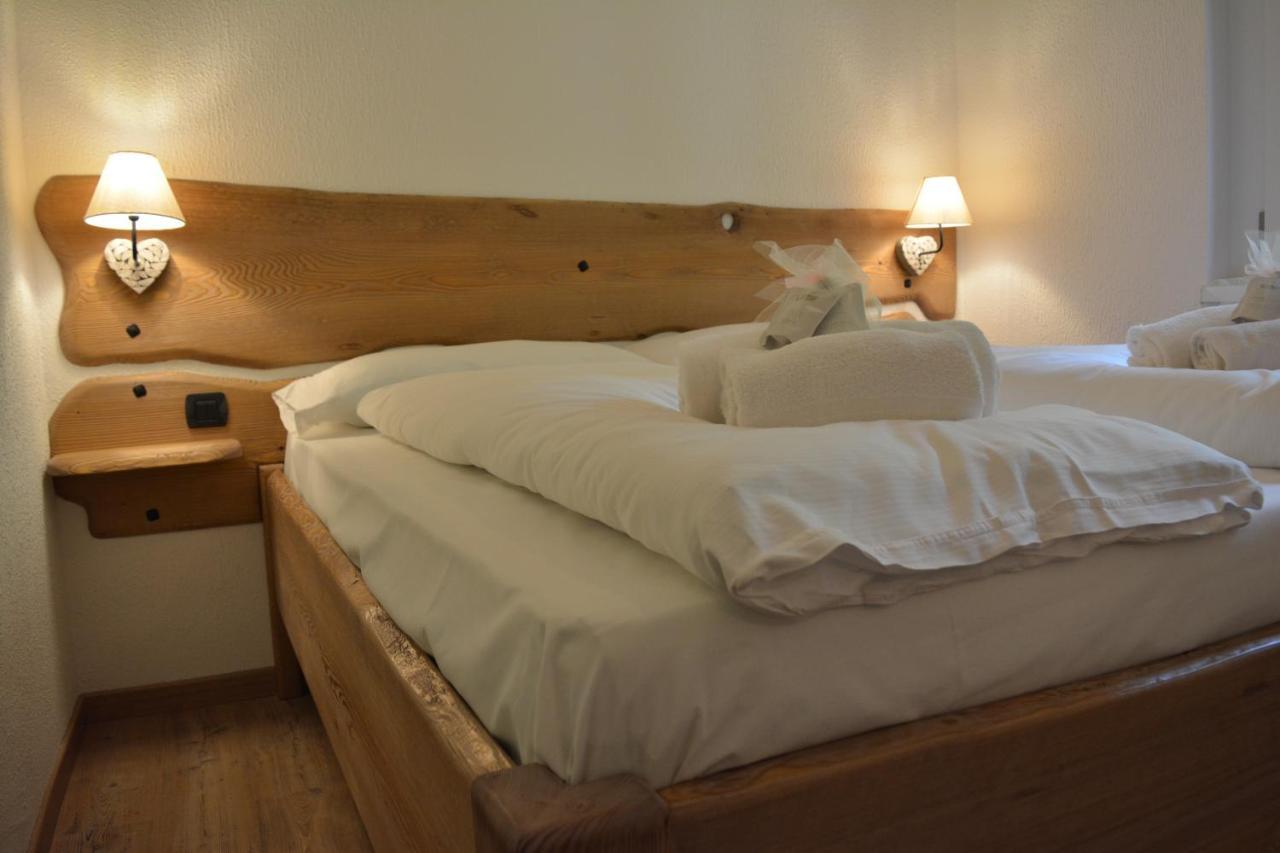 Alpieve Albergo Pieve Пьеве-ди-Ледро Экстерьер фото